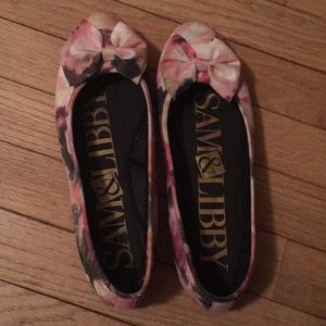 Floral flats